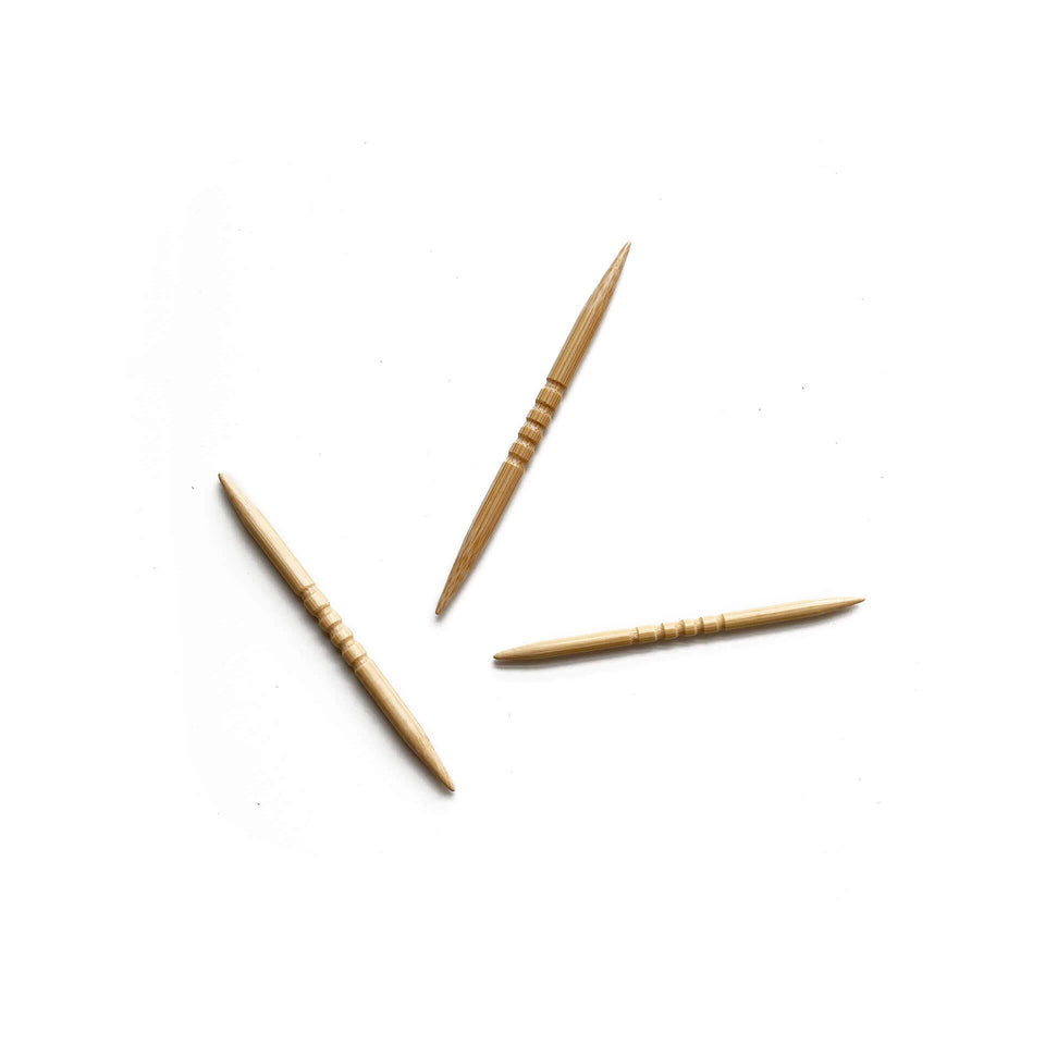 Kinki Amibari (KA) Grooved Bamboo Cable Stitch Holder