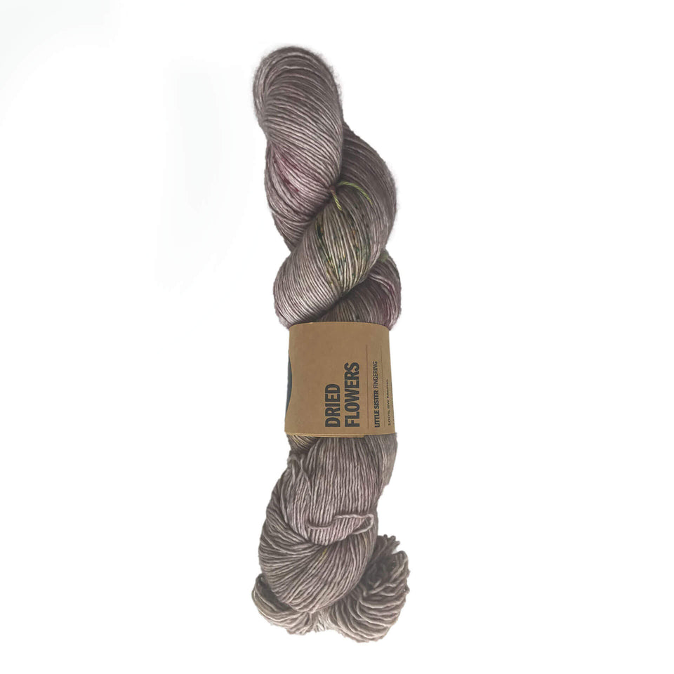 Kraeo Yarn - Indie Died Yarn - Little sister yarn - Dried Flowers