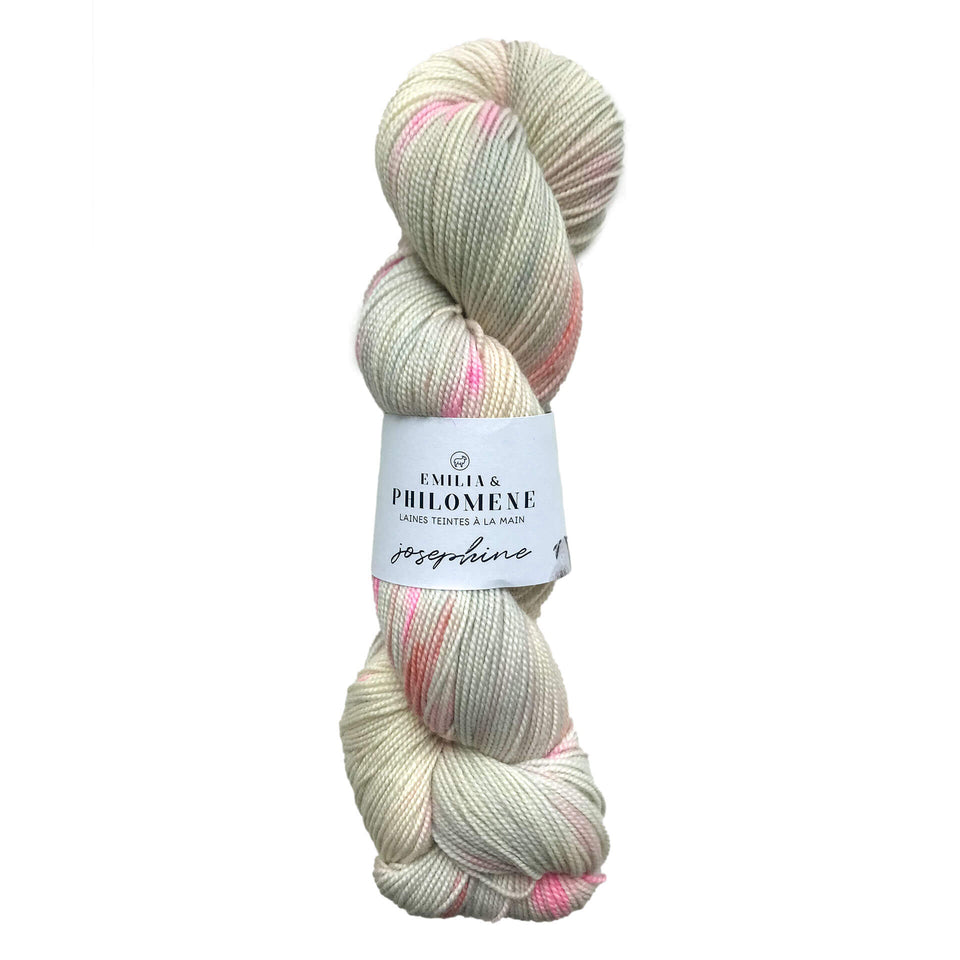 Emilia Philomene yarn Josephine Flour Delicate - 100% Merino Wool Hand Dyed