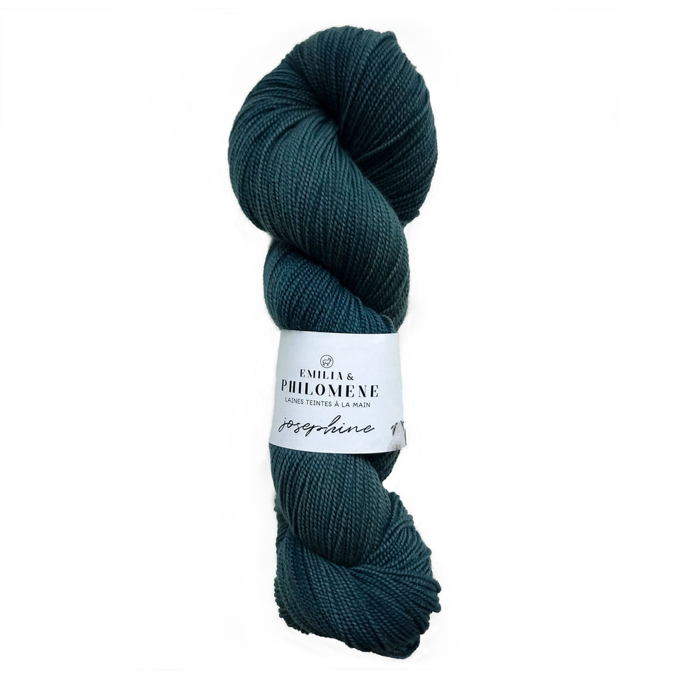 Emilia Philomene yarn Josephine Mayflower  - 100% Merino Wool Hand Dyed