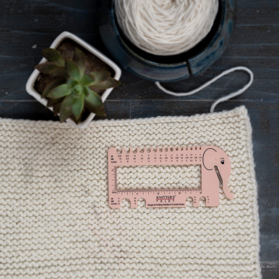 Needle and Crochet Gauge